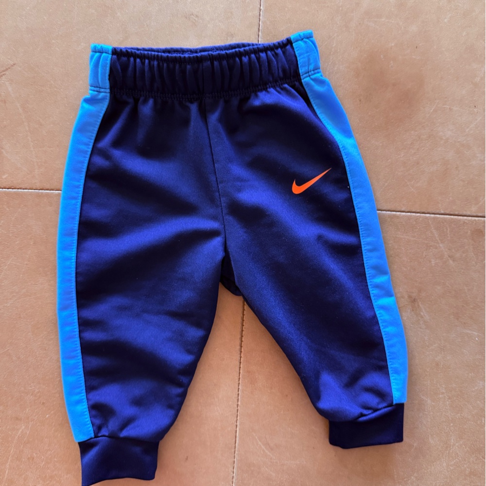 Nike Joggers 6M